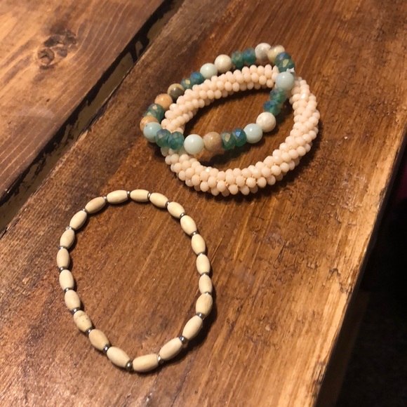 Beach bracelets - Picture 2 of 5